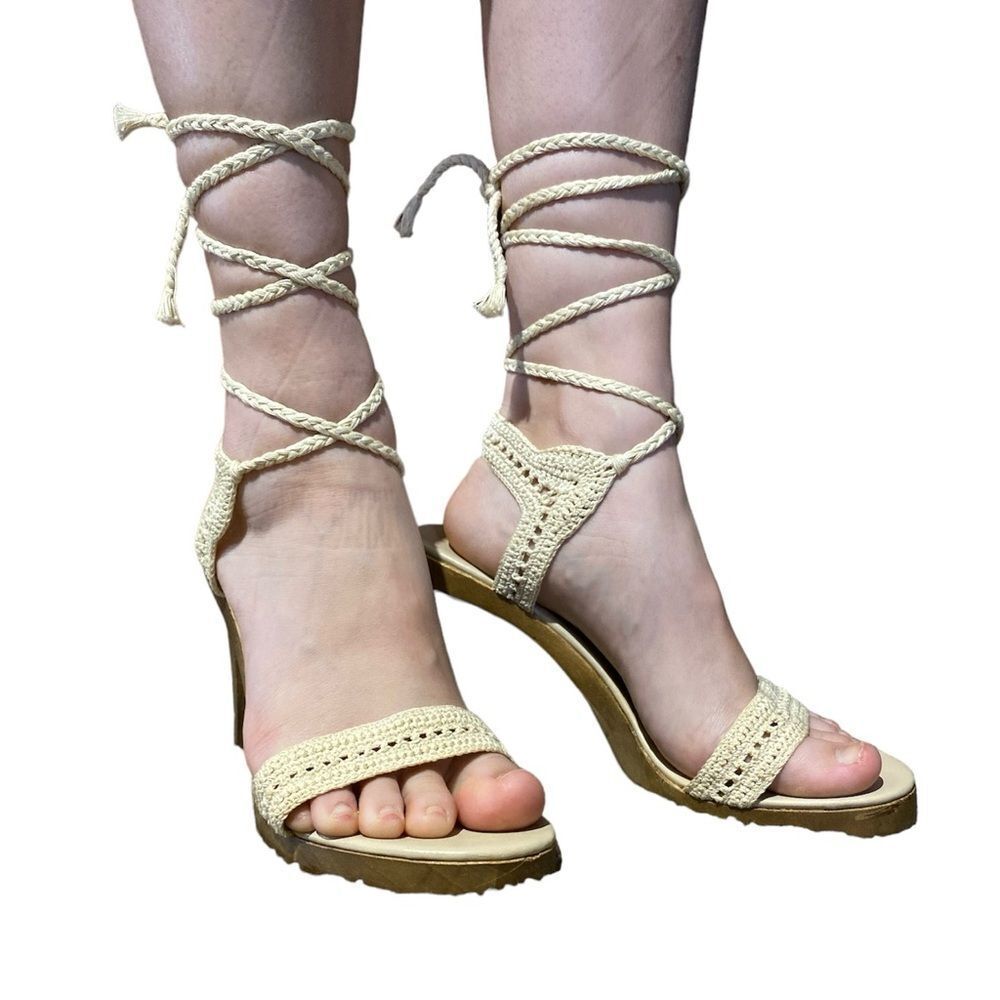 VINTAGE COLIN STUART VICTORIA'S SECRET Y2K Crochet Wrap Wooden Heeled Sandals